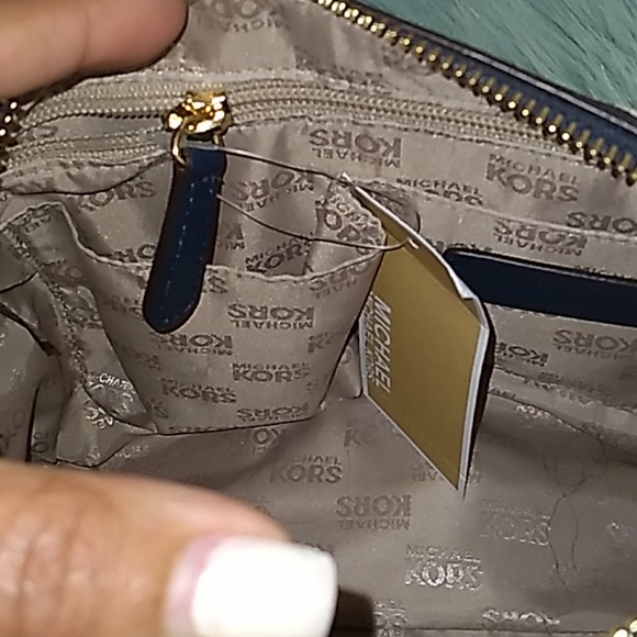 MICHAEL KORS~NEW~3 SHADES OF BLUE~ SPEEDY SIZE~SUPER CUTE HANDBAG - Picture 9 of 16